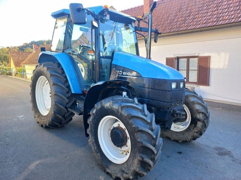 New Holland TS90