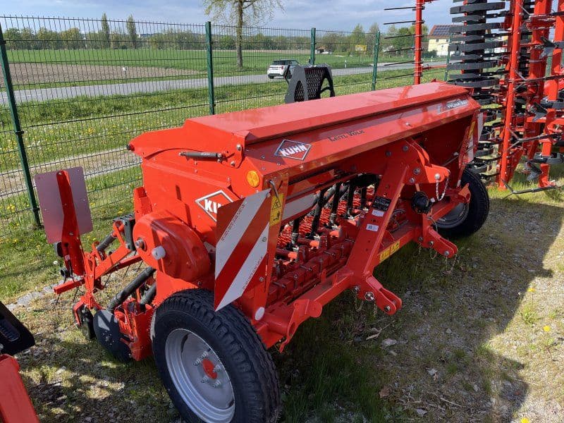 Kuhn Premia 300-24MD