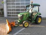 John Deere 3038R mit FL 320R + Schneeschild etc. - Afbeelding 1