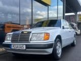 Mercedes Benz 260 E Limousine PKW Oldtimer AHK - Afbeelding 3