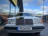 Mercedes Benz 260 E w124 Limousine PKW Oldtimer AHK - Afbeelding 2