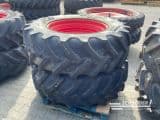 BKT 460/85R34 + 520/85R46 - Afbeelding 1