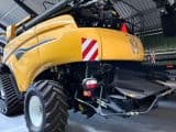 New Holland CR10.90 + 45” MacDon FD245 - Afbeelding 4