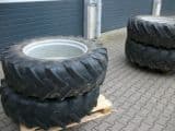 Michelin 13.6 R28 auf Felge - Afbeelding 1