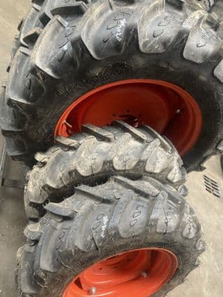 280/17-18 en 360/70-28 Kleber banden