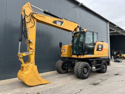 CAT M318F - Extremely Nice Condition