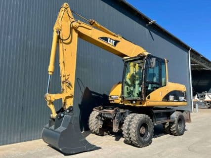 CAT M316C