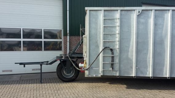 Mestcontainer met neuswiel