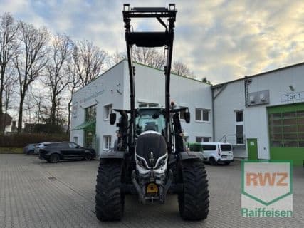 Valtra T215D