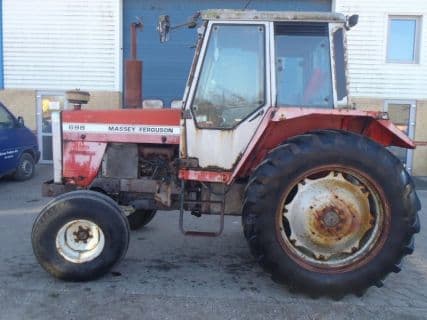 Massey Ferguson 698