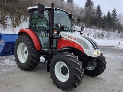Steyr 4055s Kompakt  Göweil Hecklade