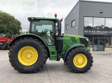 John Deere 6215r  (st23353)