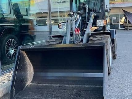 Giant G 2300 X-Tra HD  Hoflader  Kabine Schaufellader