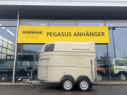 Böckmann Big Master 2-Pferde Vollpoly 2,4t Sattelkammer