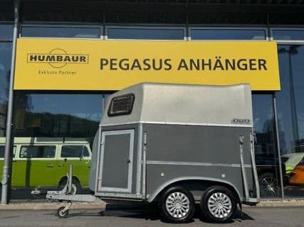 Böckmann DUO 2-Pferde 2t. Sattelkammer Holz/ Poly