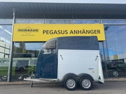 Humbaur Pegasus 2400 Pferde Alu 1.Hand Sattelkammer