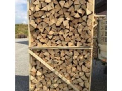 Kaminholz trockenes abgelagertes Brennholz Mischholz