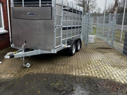 M-Tec PKW Viehanhänger 2 Achser