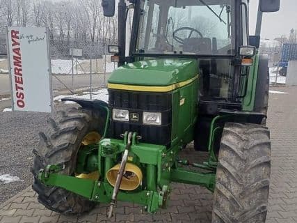 John Deere 6110