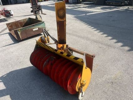 Schneefräse zu Hoftrac 130 cm
