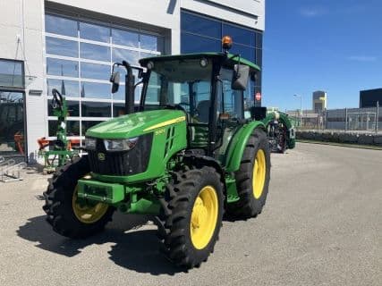 John Deere 5067E