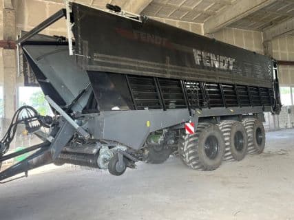 Fendt Tigo 100 XR in einem guten Zustand mit Laderaumabdeckung und Lif
