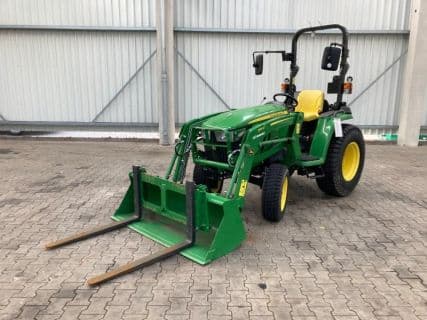 John Deere 3025E