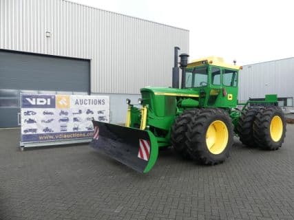 John Deere 7520