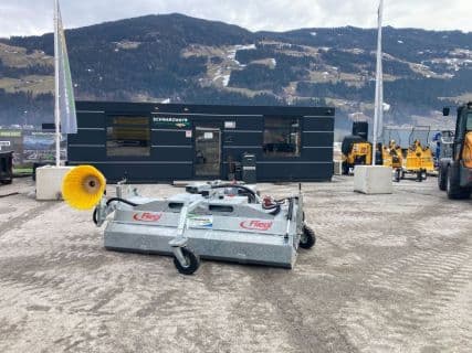 Fliegl AgroCenter Kehrmaschine 2300