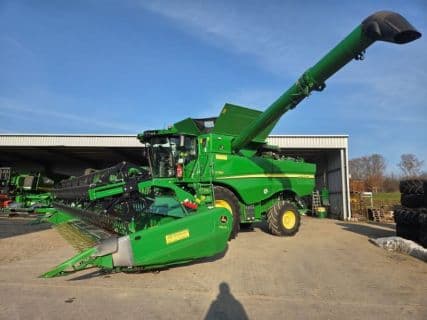 John Deere S780