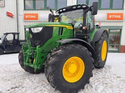 John Deere 6R215