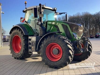 Fendt 824 VARIO S4 PROFI PLUS
