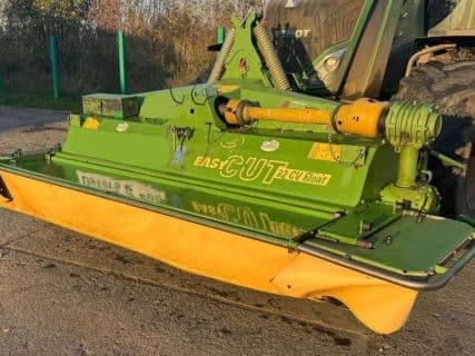 Krone Easy Cut 9140CV und Easy 32Cut CVF  Schwadzusammenführung
