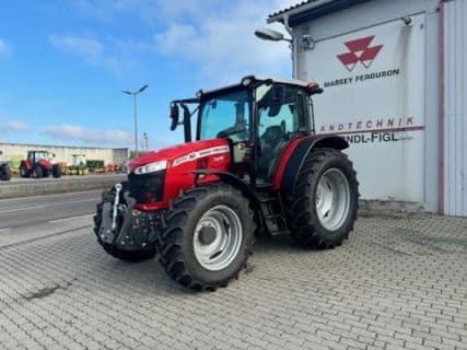 Massey Ferguson 5711 M