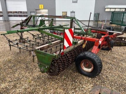 Gourdin Saulnieres Porte-outils semi-porté 4m