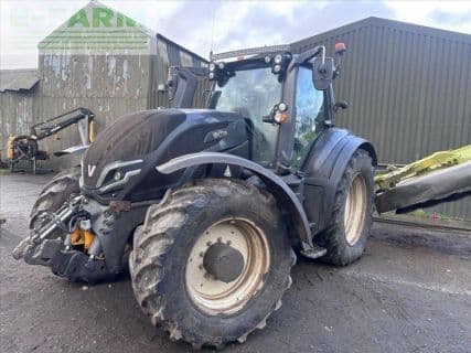 Valtra T235