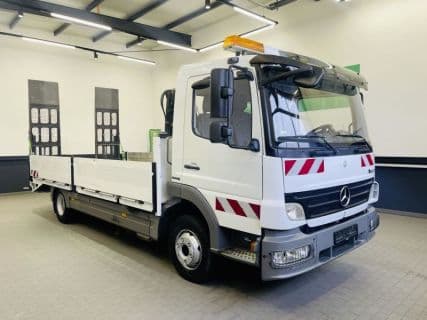 Mercedes-Benz Atego 924 L Rampen+Kran