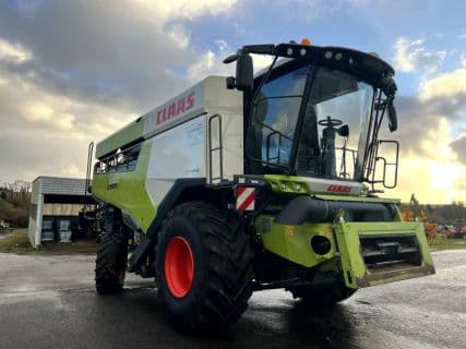 Claas LION 5300 +V680