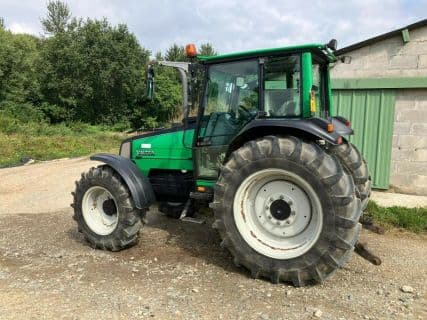 Valtra TRACTEUR A85