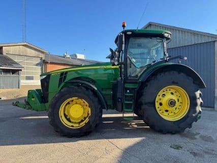 John Deere 8370R