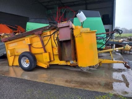 Corvette 450 4,5m3 Trémie