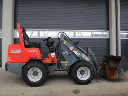 Giant Hoflader D 335 T