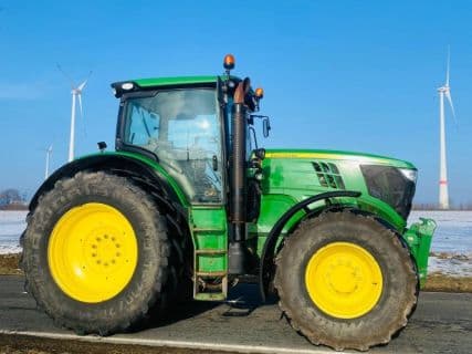 John Deere 6210R