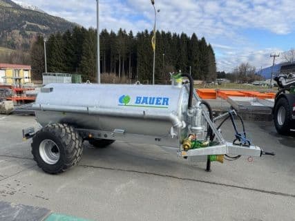 Bauer V63 Vakuumfass mit 6250 Liter Inhalt