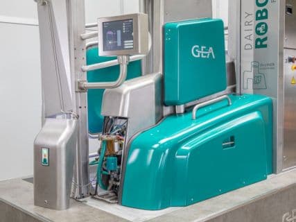 GEA Farm Technologies DairyRobot R9500