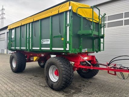 Kröger 18to 560er bereift 3 Schieber mit Kunststoffbordwand Interne Nr.