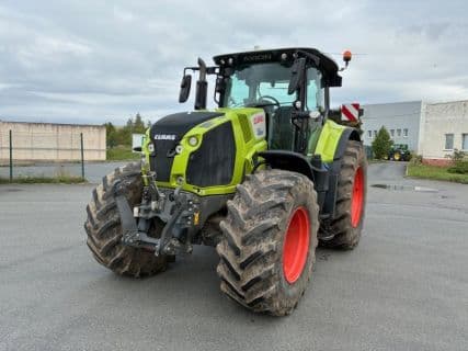 Claas Axion 810