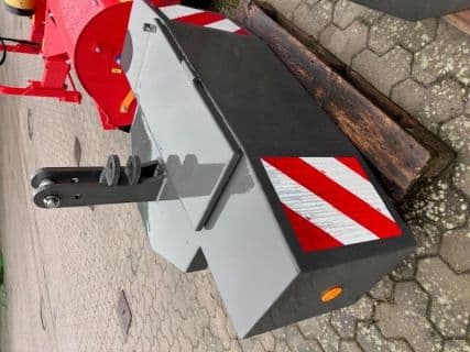 Frontgewicht 800 Kg mit Werkze