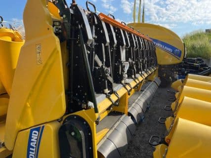 New Holland Maispflücker 980CR 8R 70