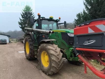 John Deere 6215r